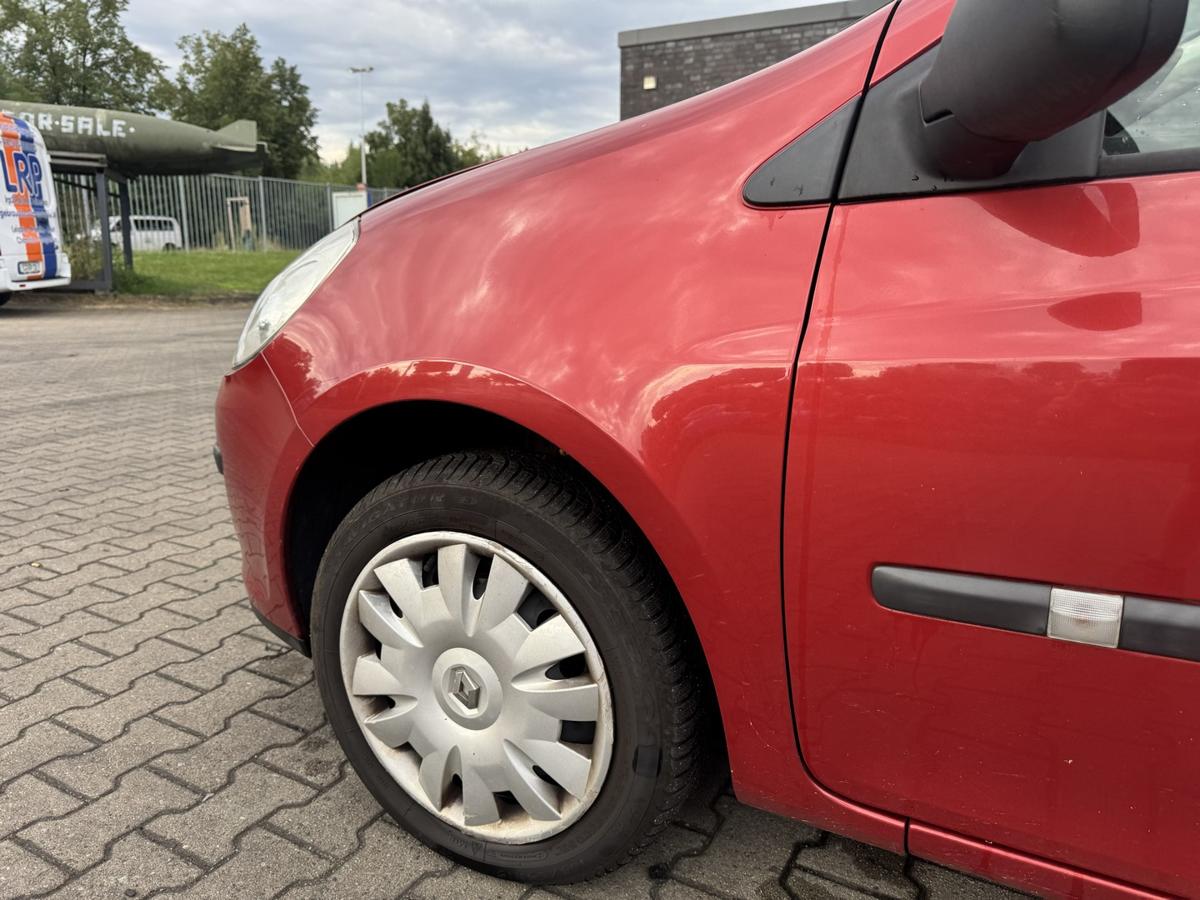 Renault Clio 3 original Kotfl&uuml;gel vorn links TEB76 red of fire Index 185 Bj.2005
